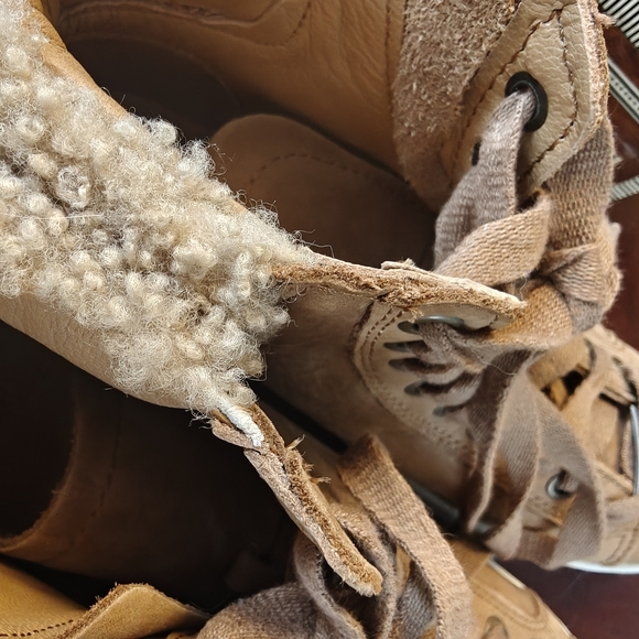 UGG boots nwot - Picture 10 of 14